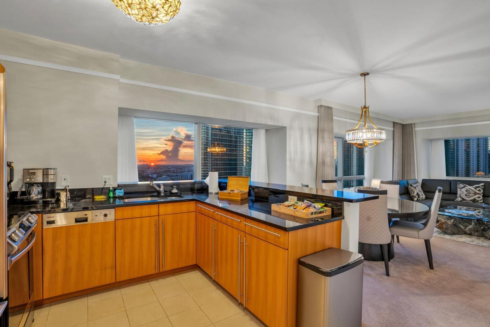 Spacious 2 Bedroom 2 Bath & Studio Suites In The Four Seasons Hotel Miami High Floors Zimmer foto